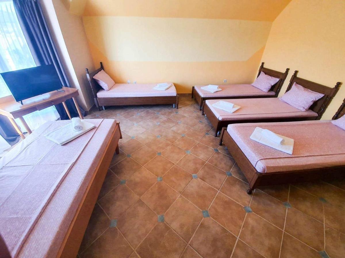 Rooms Cristian Deva Exterior photo